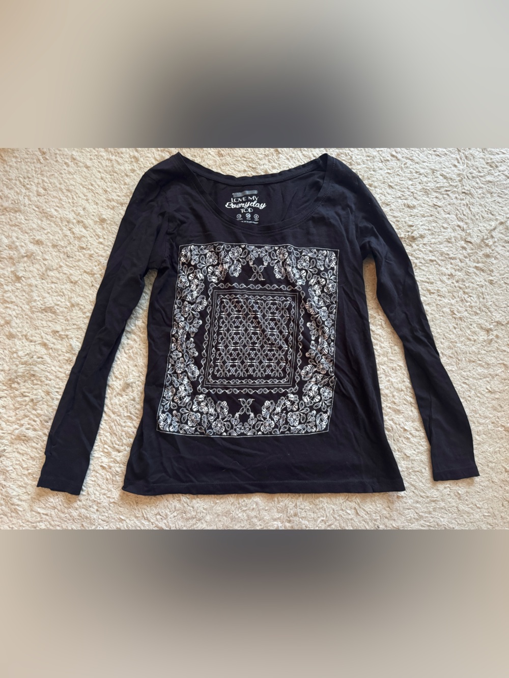 Patterned top